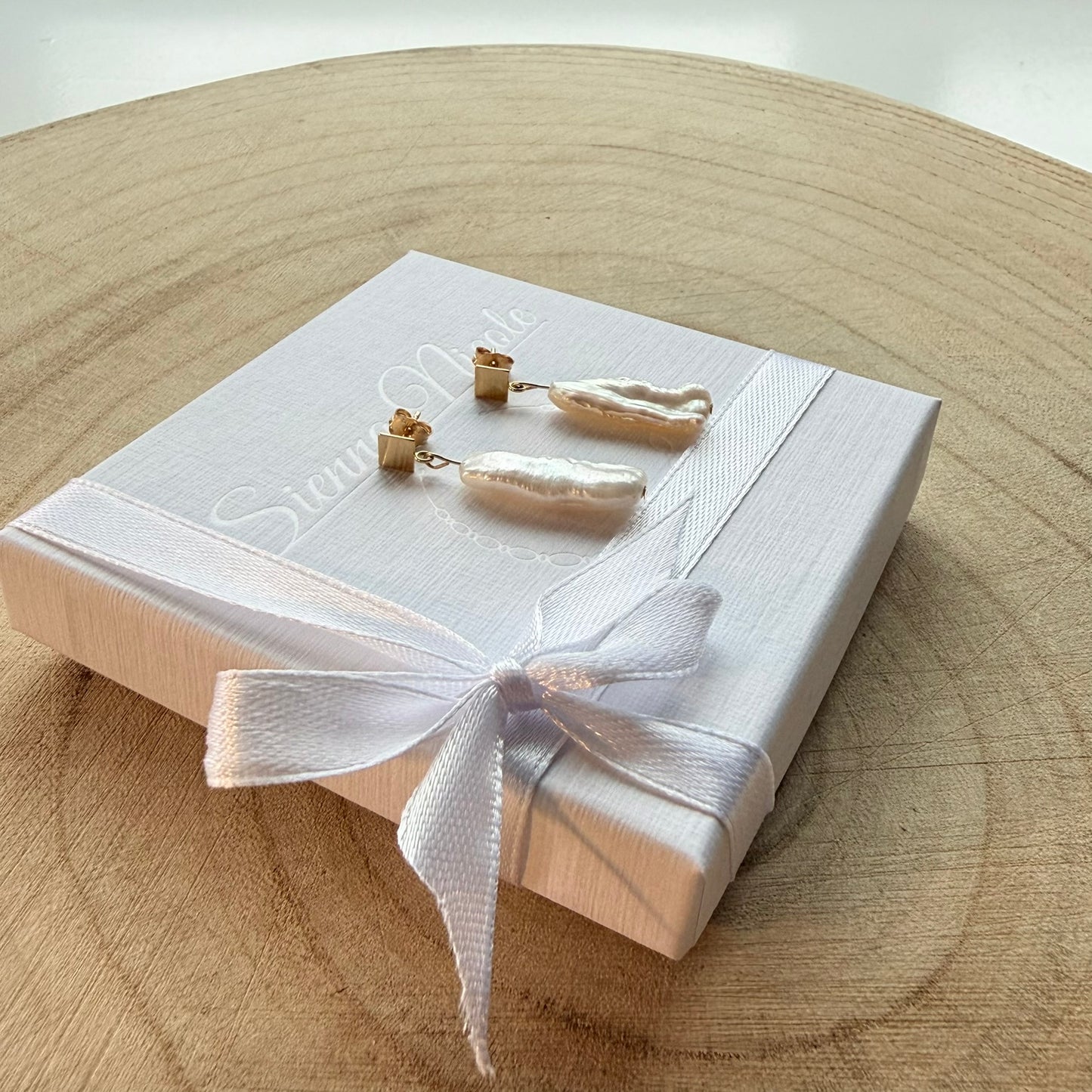 Gold Filled, Pearl Elegant Earrings